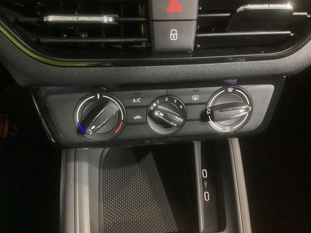 Skoda Kamiq 1.0 TSI 70kW (95CV) ESSENCE 11