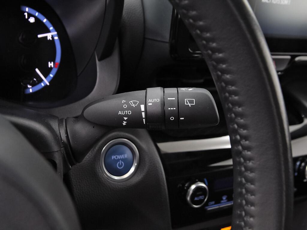 Toyota Yaris Cross 1.5 120H Active Tech 17