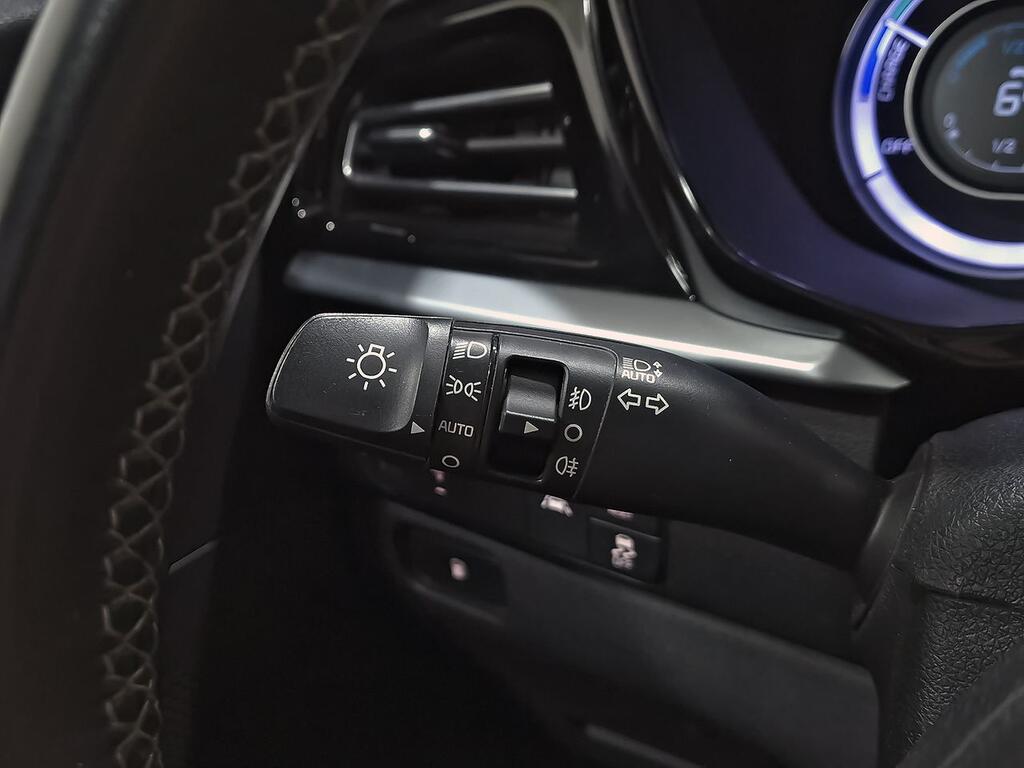Kia Niro 1.6 GDi HEV 104kW (141CV) Drive 14