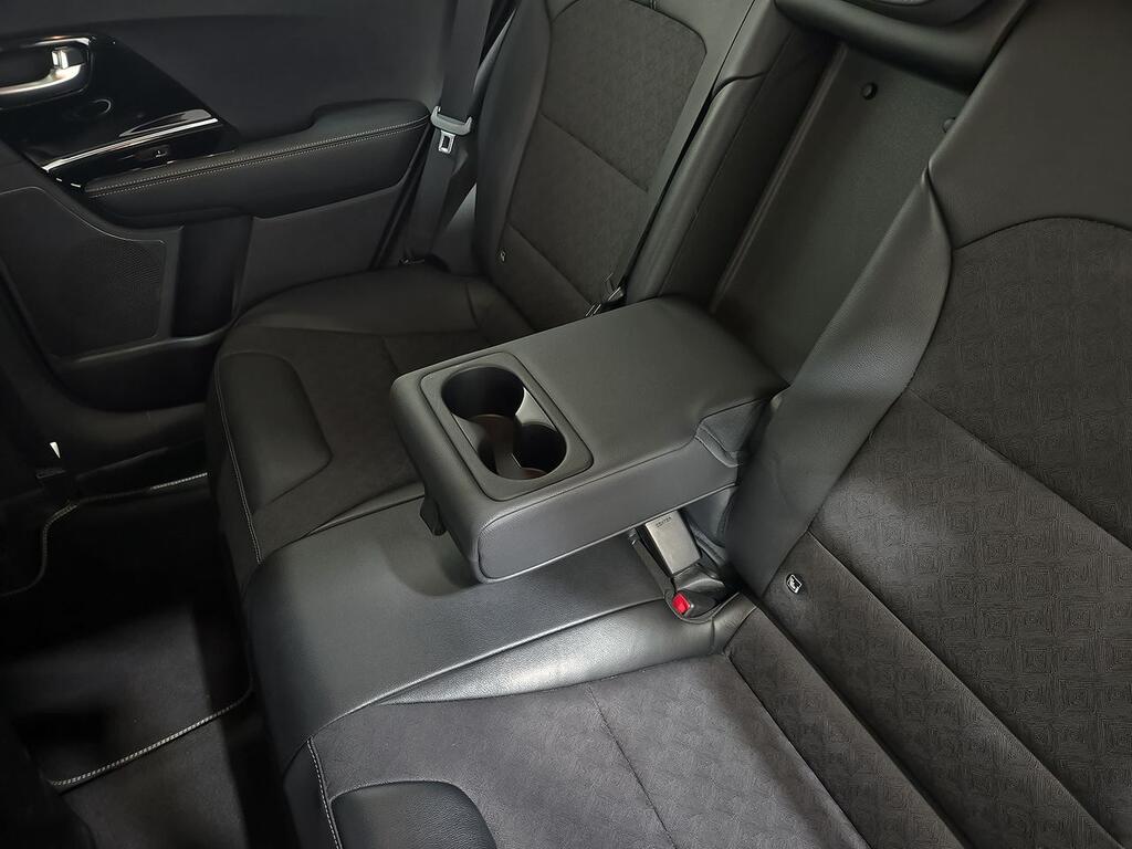Kia Niro 1.6 GDi HEV 104kW (141CV) Drive 33
