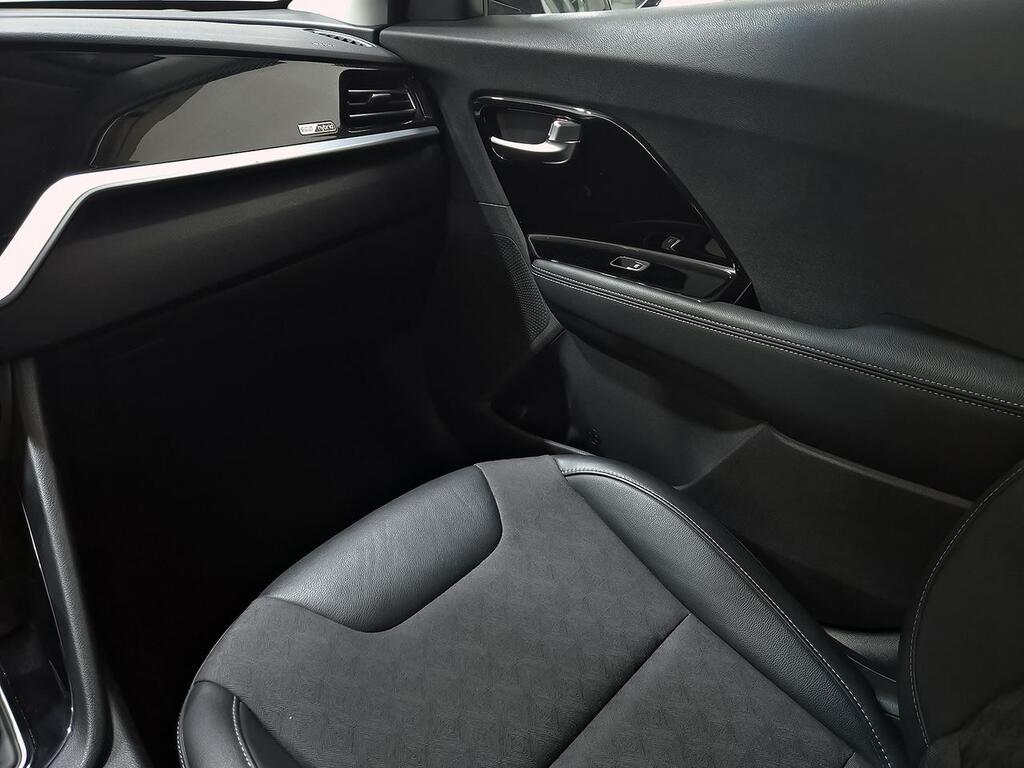 Kia Niro 1.6 GDi HEV 104kW (141CV) Drive 30