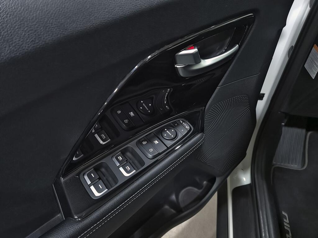 Kia Niro 1.6 GDi HEV 104kW (141CV) Drive 11