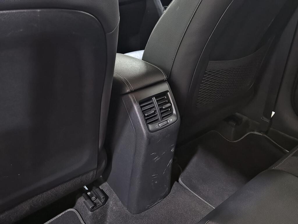 Kia Niro 1.6 GDi HEV 104kW (141CV) Drive 32