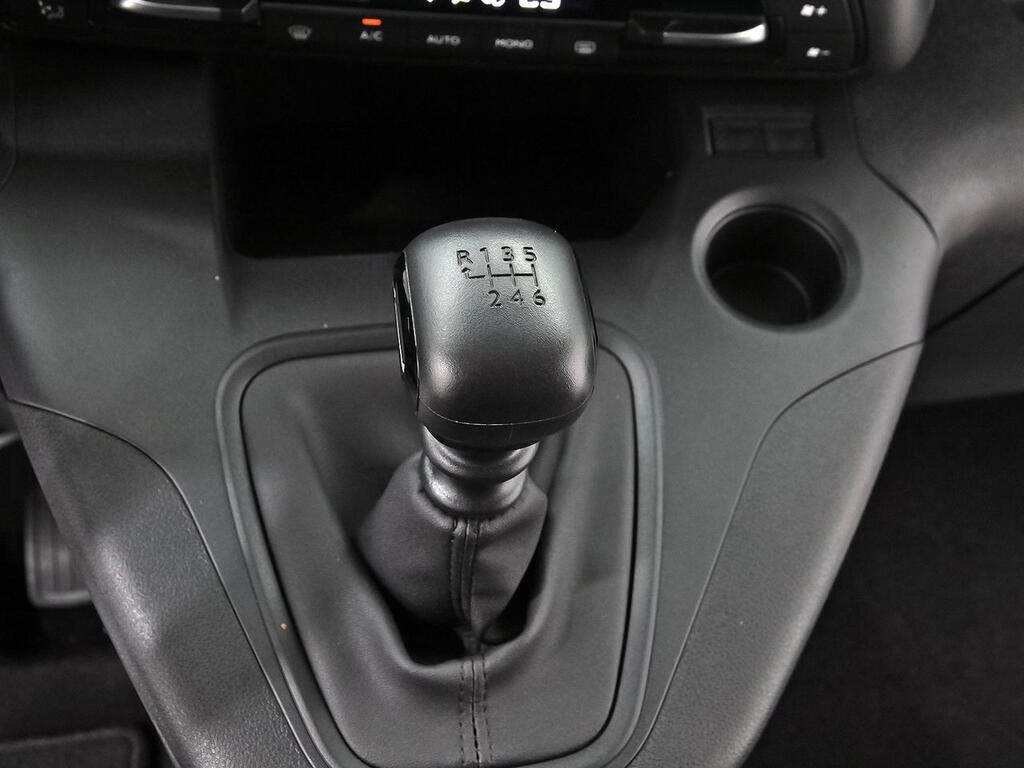Citroën Berlingo Talla M BlueHDi 100 S&S SHINE 28