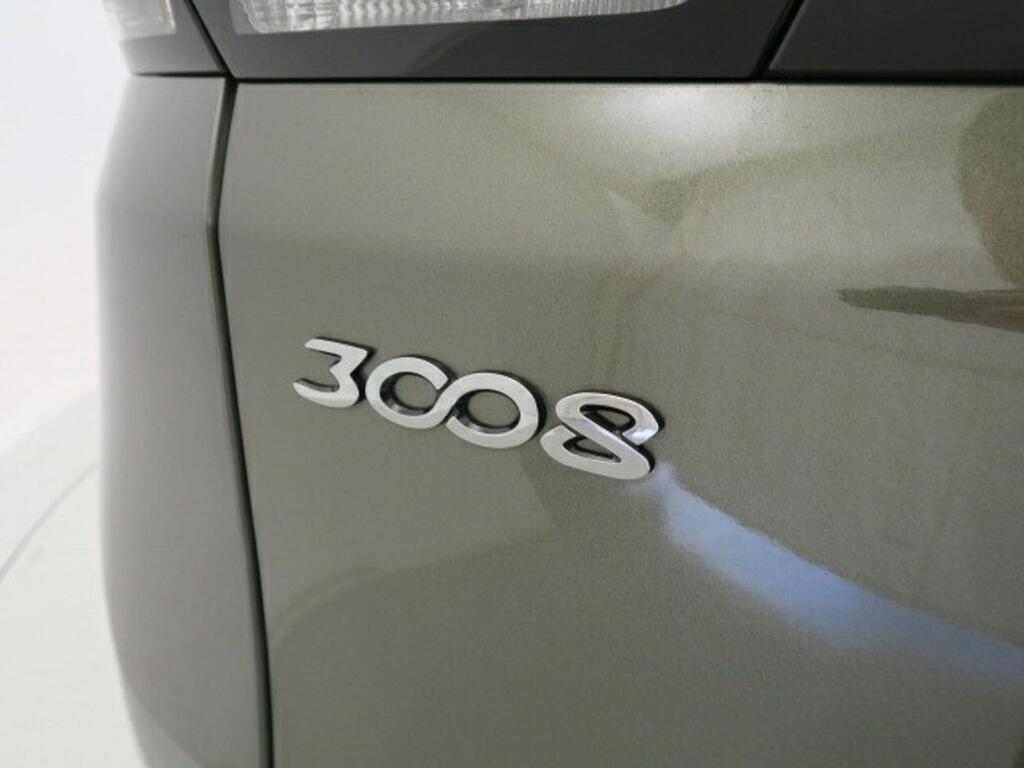 Peugeot 3008 1.2 PURETECH 96KW (130CV) ALLURE S&S 19