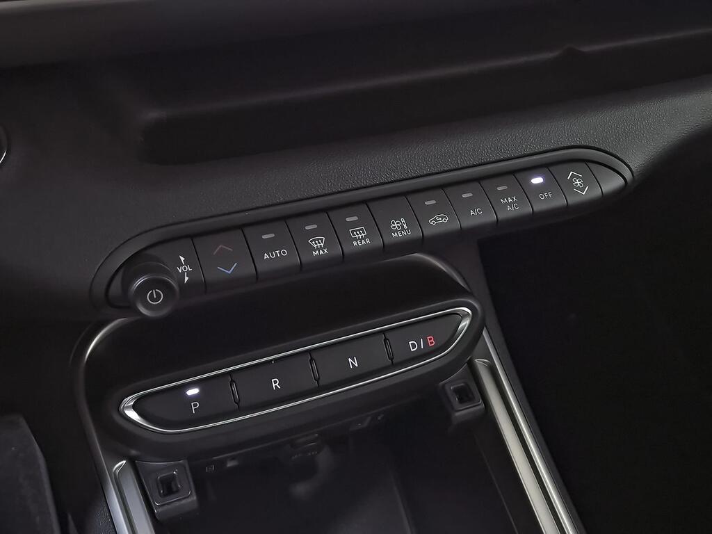 Jeep Avenger BEV 115kW (156CV) Summit 28