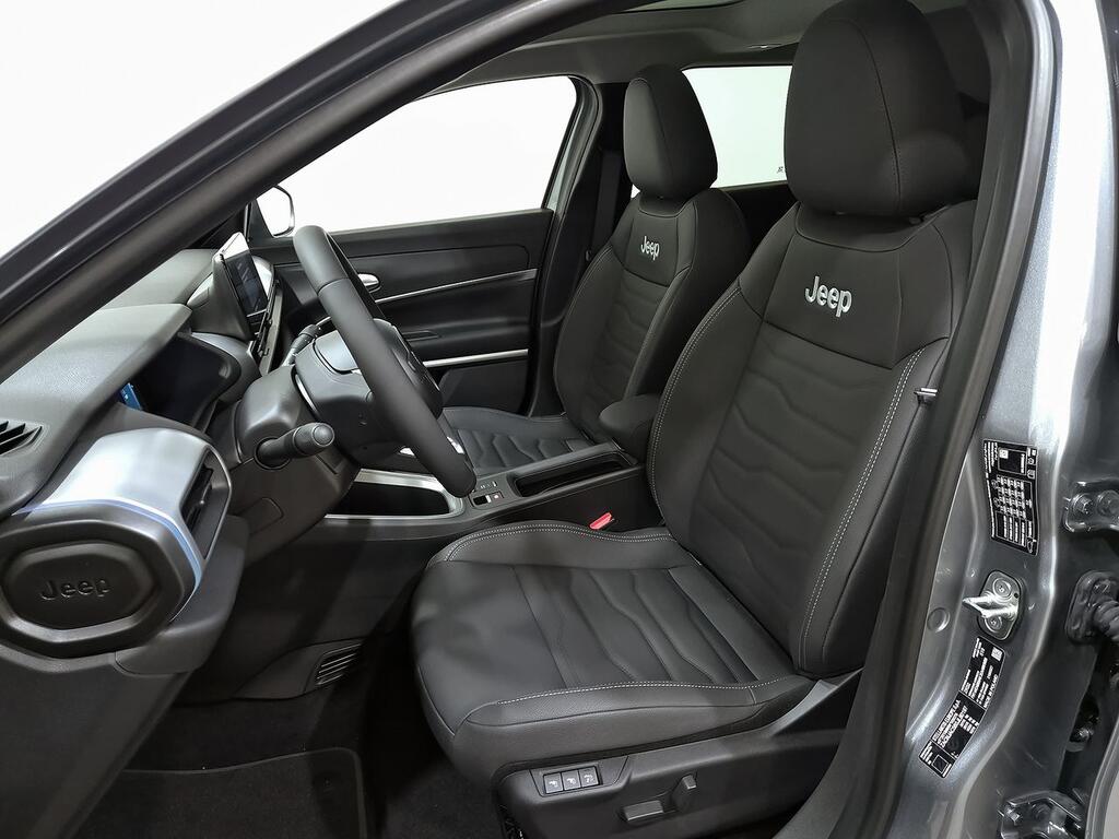 Jeep Avenger BEV 115kW (156CV) Summit 8