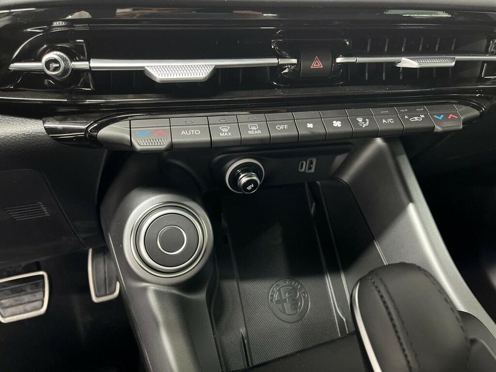 Alfa Romeo Tonale 1.3 Multi-air PHEV Speciale Q4 9