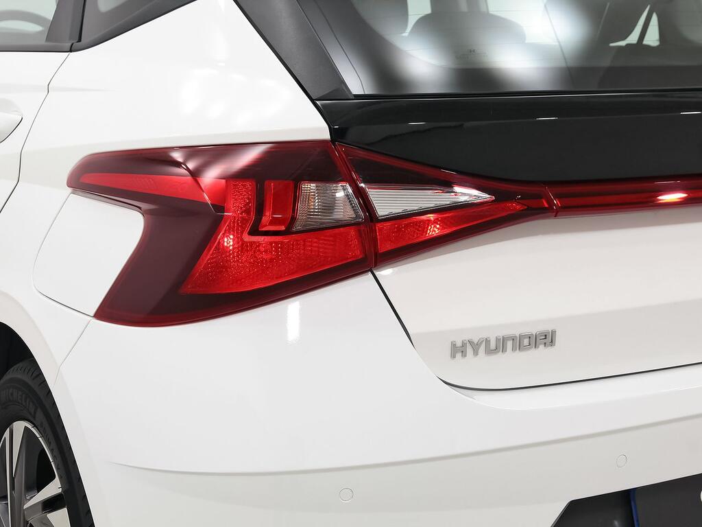 Hyundai i20 1.0 TGDI 74kW (100CV) Tecno 32