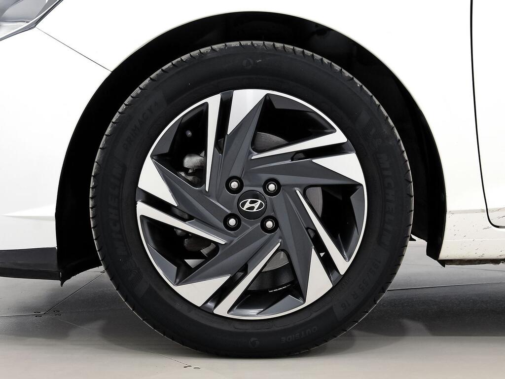 Hyundai i20 1.0 TGDI 74kW (100CV) Tecno 8