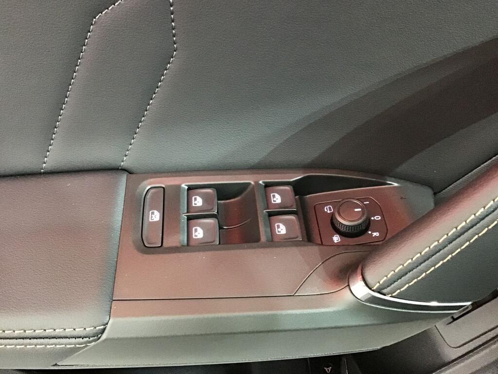 Cupra Formentor 1.4 e-Hybrid 150kW (204 CV) DSG 17