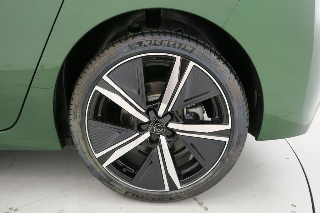 Peugeot 308 5P GT Hybrid 225 eEAT8 34
