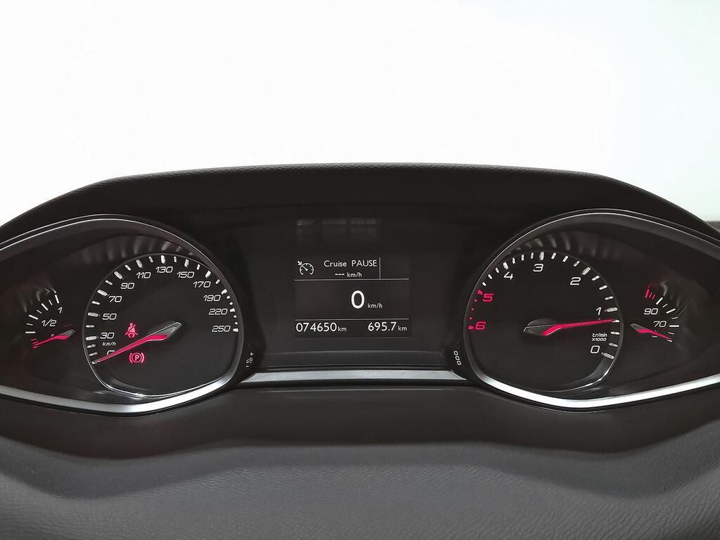 Peugeot 308 5p Style BlueHDi 130 S&S 13