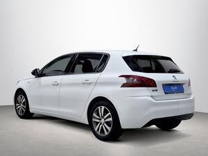 Peugeot 308 5p Style BlueHDi 130 S&S Peugeot 308 5p Style BlueHDi 130 S&S