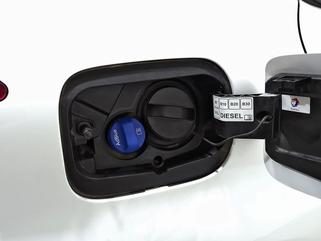 Peugeot 308 5p Style BlueHDi 130 S&S 31