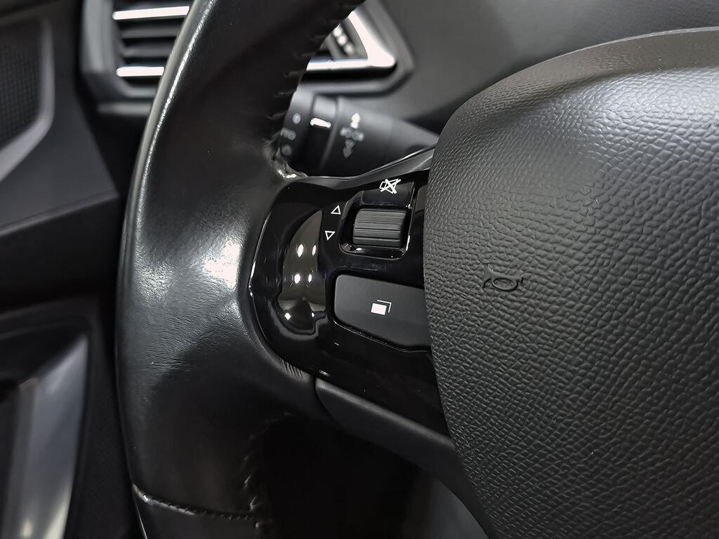 Peugeot 308 5p Style BlueHDi 130 S&S 17