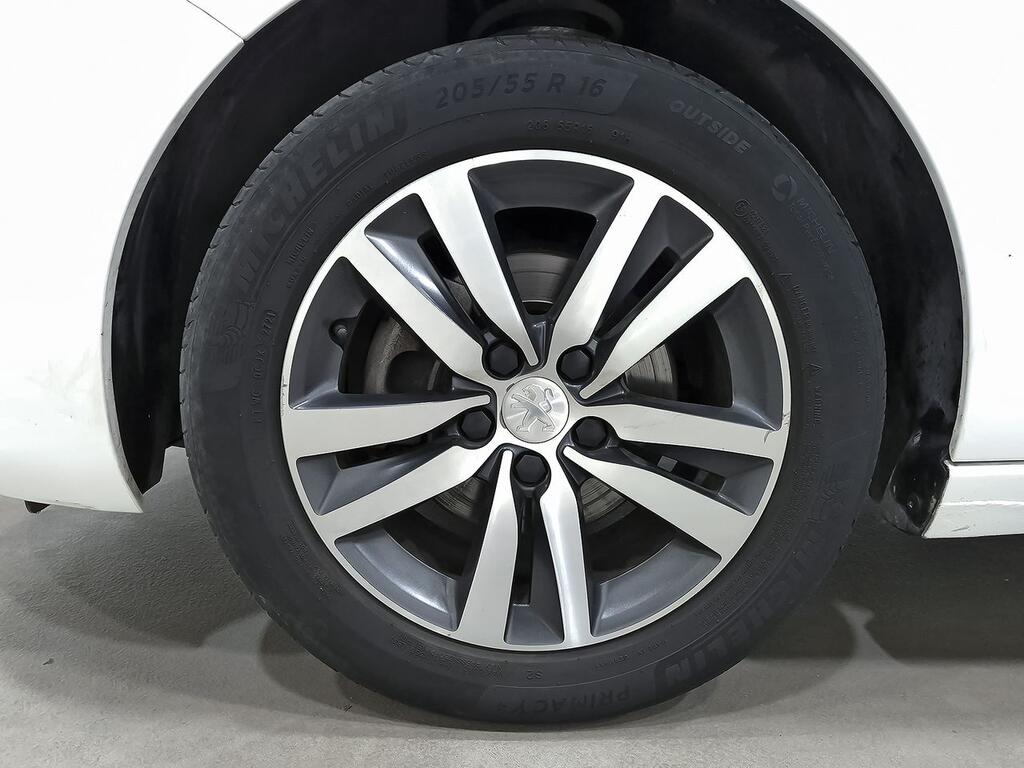 Peugeot 308 5p Style BlueHDi 130 S&S 10