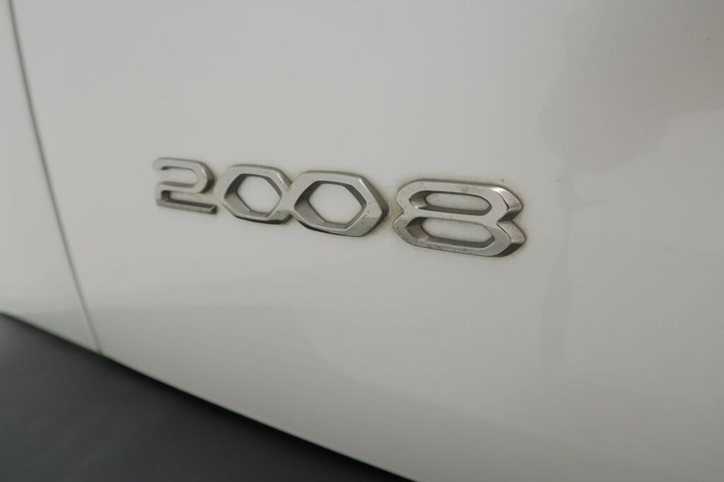 Peugeot 2008 GT Puretech 130 S&S EAT8 19
