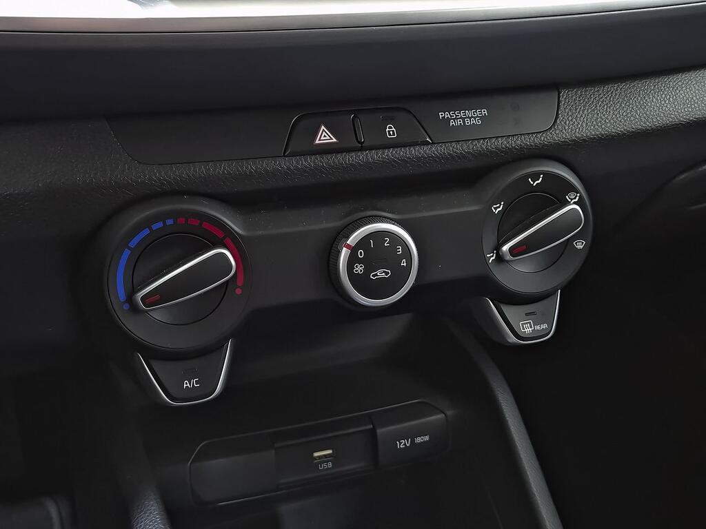 Kia Stonic 1.0 T-GDi 74kW (100CV) MHEV MT Concept 22