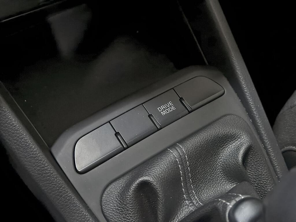 Kia Stonic 1.0 T-GDi 74kW (100CV) MHEV MT Concept 24