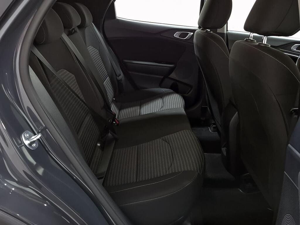Kia XCeed 1.0 T-GDi Drive 74kW (100CV) 8 Kia XCeed 1.0 T-GDi Drive 74kW (100CV) 8