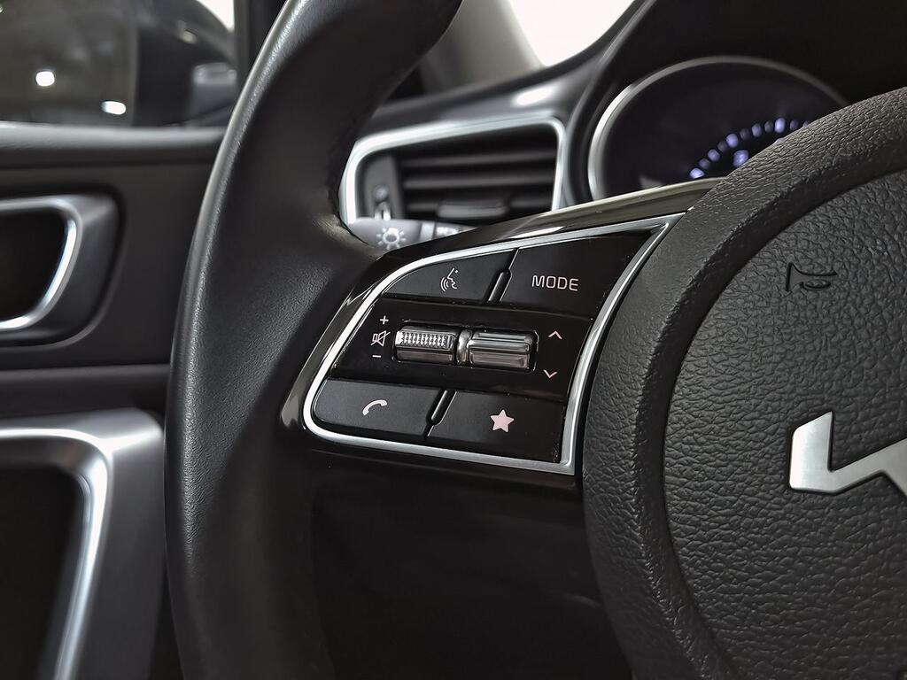 Kia XCeed 1.0 T-GDi Drive 74kW (100CV) 16 Kia XCeed 1.0 T-GDi Drive 74kW (100CV) 16