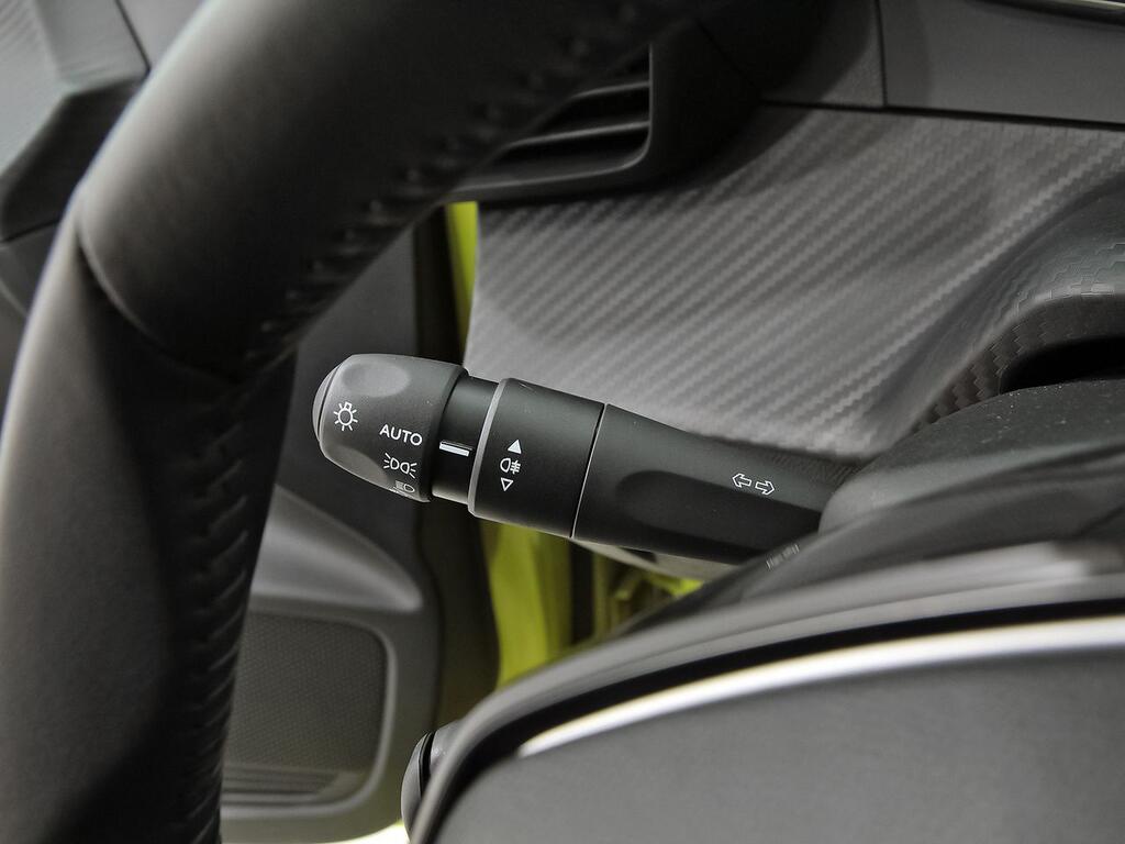 Peugeot 208 Active Puretech 100 16 Peugeot 208 Active Puretech 100 16