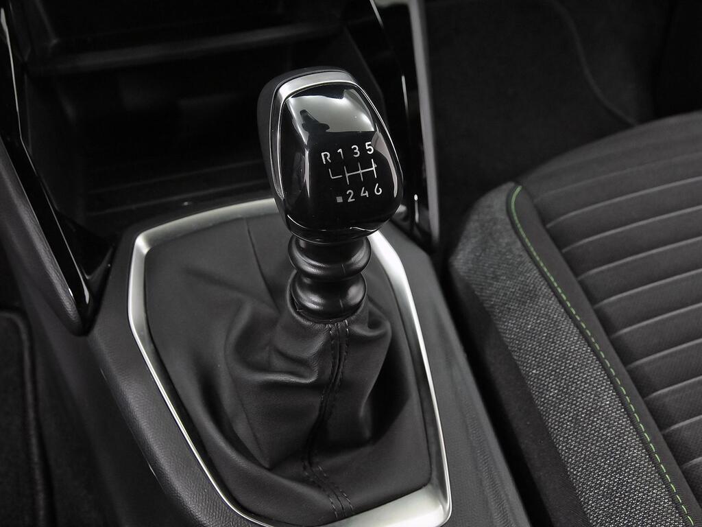 Peugeot 2008 Active Puretech 100 S&S 6 Vel. MAN 34 Peugeot 2008 Active Puretech 100 S&S 6 Vel. MAN 34