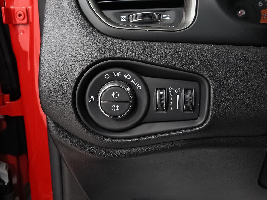 Jeep Renegade eHybrid 1.5 96kW(130CV) Limited ATX 14 Jeep Renegade eHybrid 1.5 96kW(130CV) Limited ATX 14