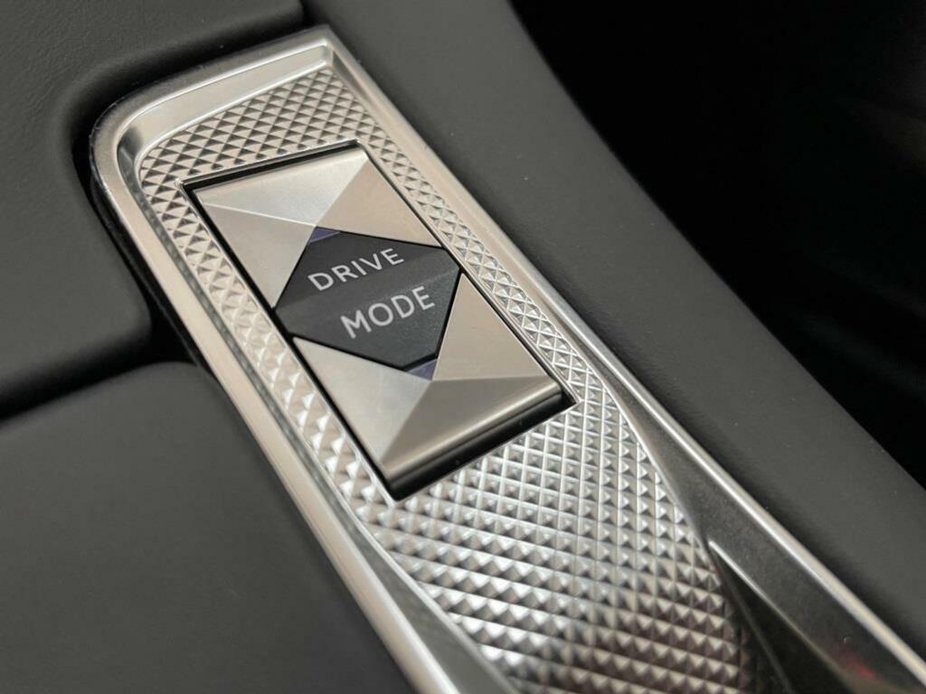 DS DS 7 1.6 E-Tense 300 GRAND CHIC Auto 4WD 20 DS DS 7 1.6 E-Tense 300 GRAND CHIC Auto 4WD 20