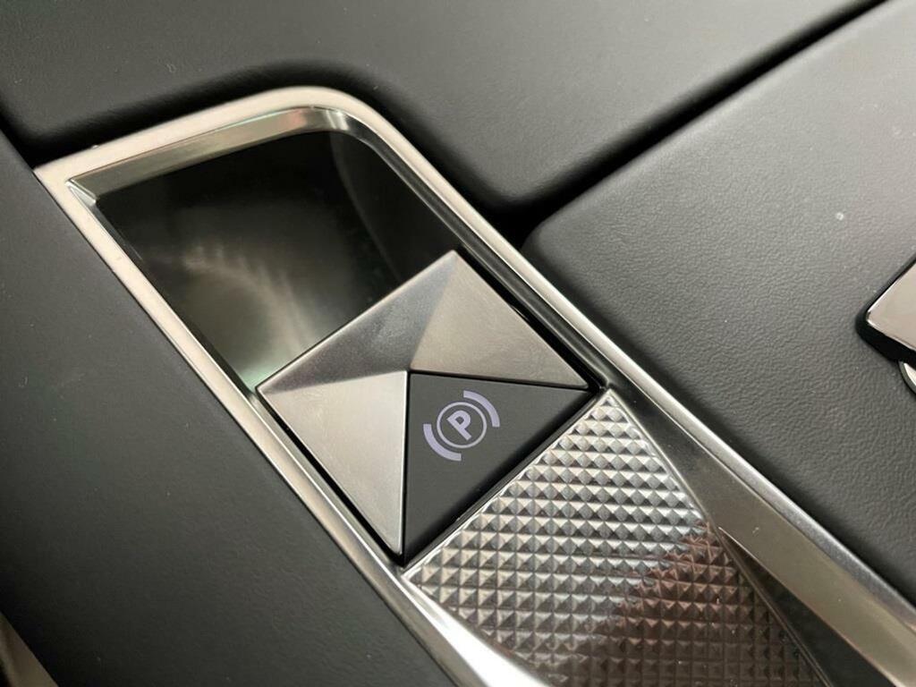 DS DS 7 1.6 E-Tense 300 GRAND CHIC Auto 4WD 17 DS DS 7 1.6 E-Tense 300 GRAND CHIC Auto 4WD 17