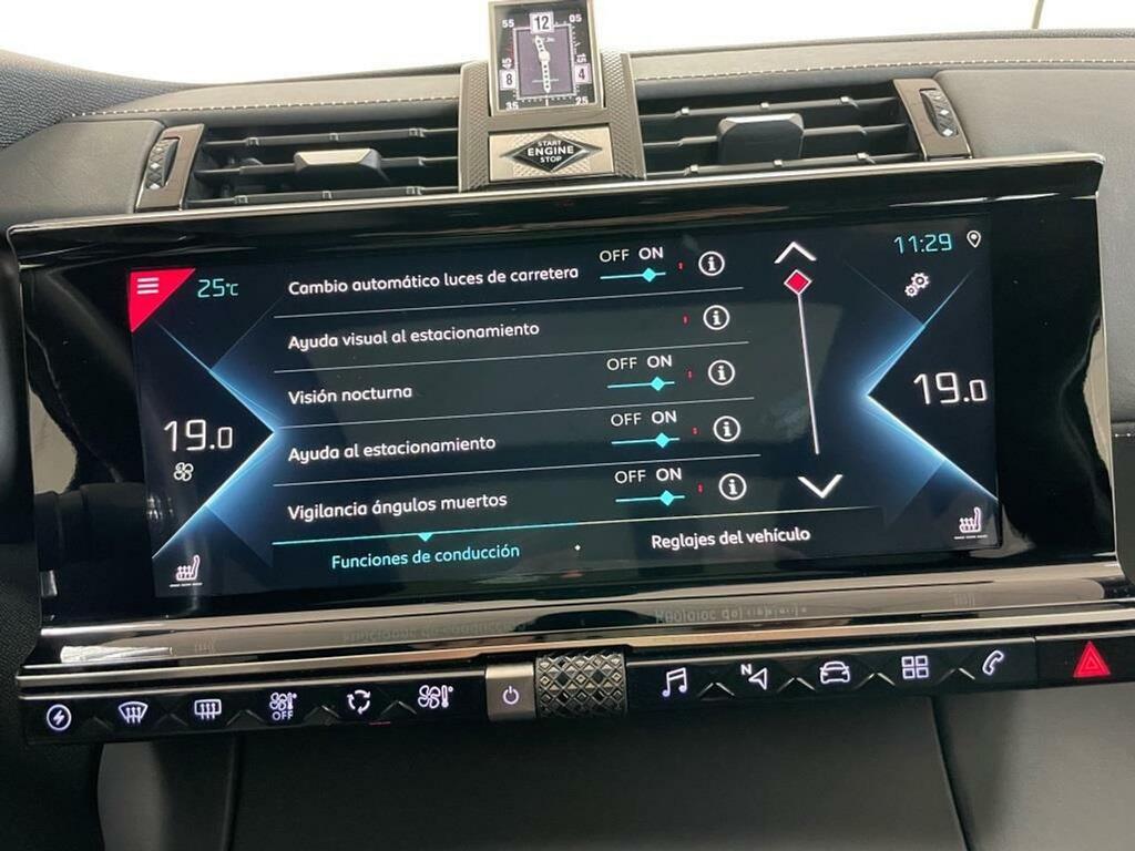 DS DS 7 1.6 E-Tense 300 GRAND CHIC Auto 4WD 27 DS DS 7 1.6 E-Tense 300 GRAND CHIC Auto 4WD 27