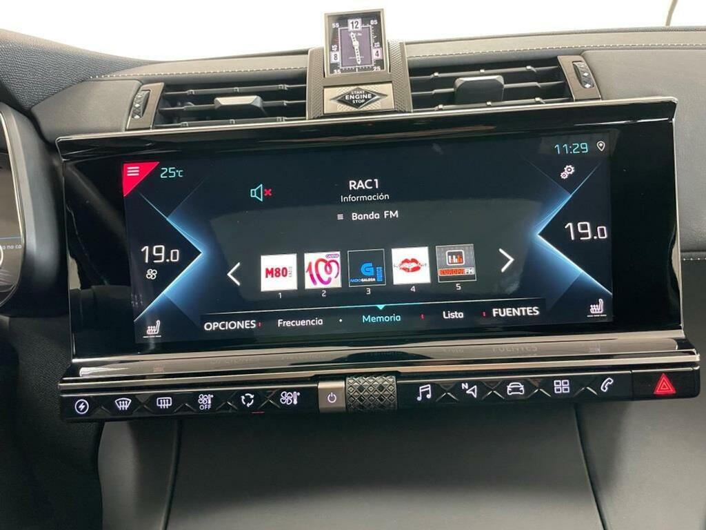 DS DS 7 1.6 E-Tense 300 GRAND CHIC Auto 4WD 22 DS DS 7 1.6 E-Tense 300 GRAND CHIC Auto 4WD 22