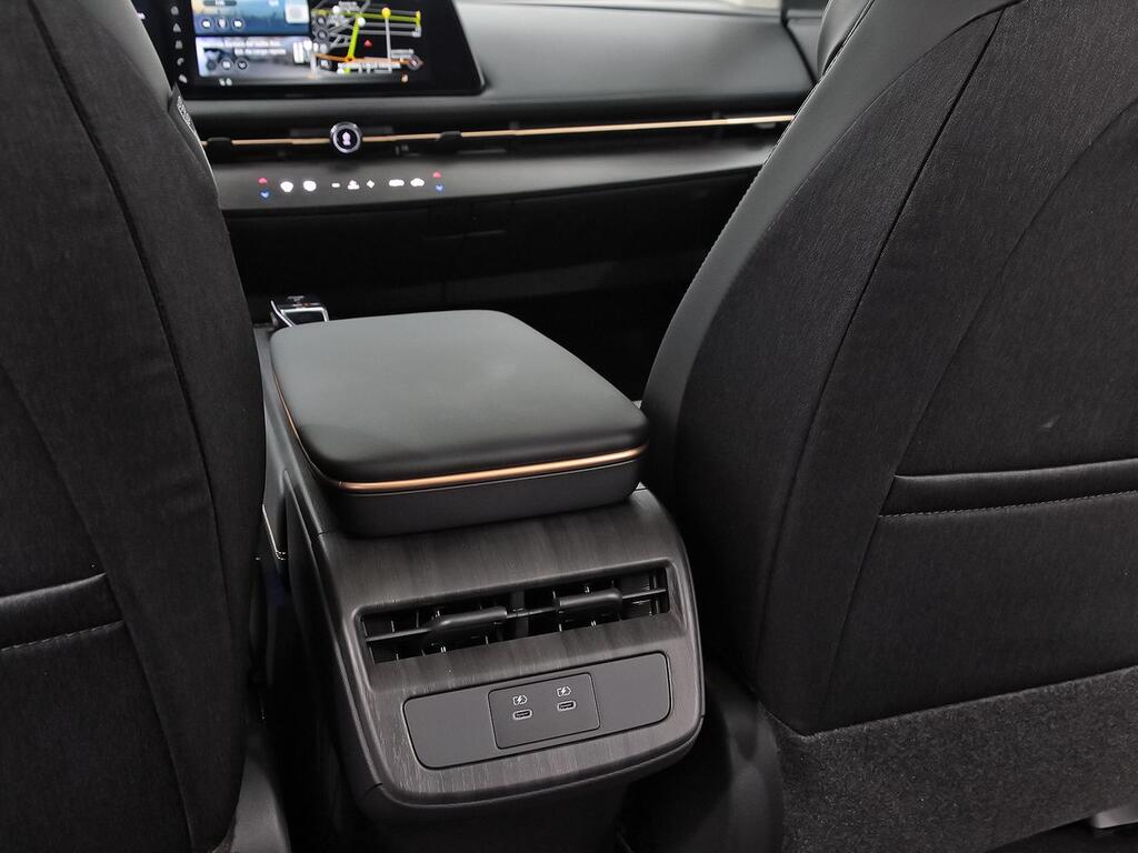 Nissan Ariya 5p 87 kWh e-4ORCE Advance CAR. 22kW + Te 39 Nissan Ariya 5p 87 kWh e-4ORCE Advance CAR. 22kW + Te 39