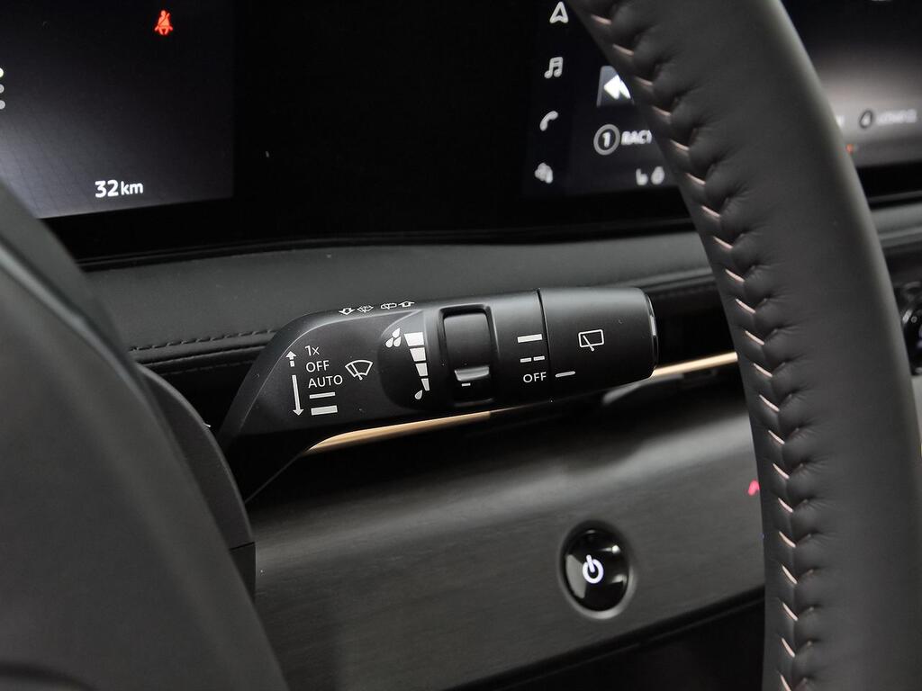 Nissan Ariya 5p 87 kWh e-4ORCE Advance CAR. 22kW + Te 17 Nissan Ariya 5p 87 kWh e-4ORCE Advance CAR. 22kW + Te 17
