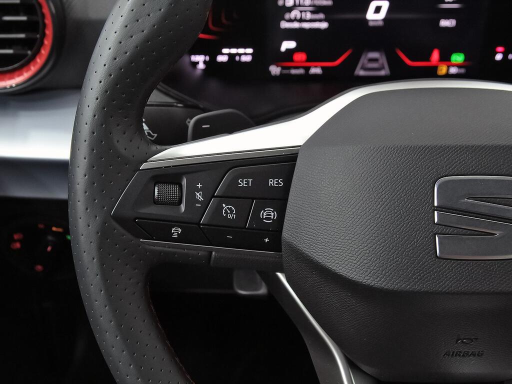 Seat Arona 1.0 TSI 85kW (115CV) DSG Xperience XM 15 Seat Arona 1.0 TSI 85kW (115CV) DSG Xperience XM 15