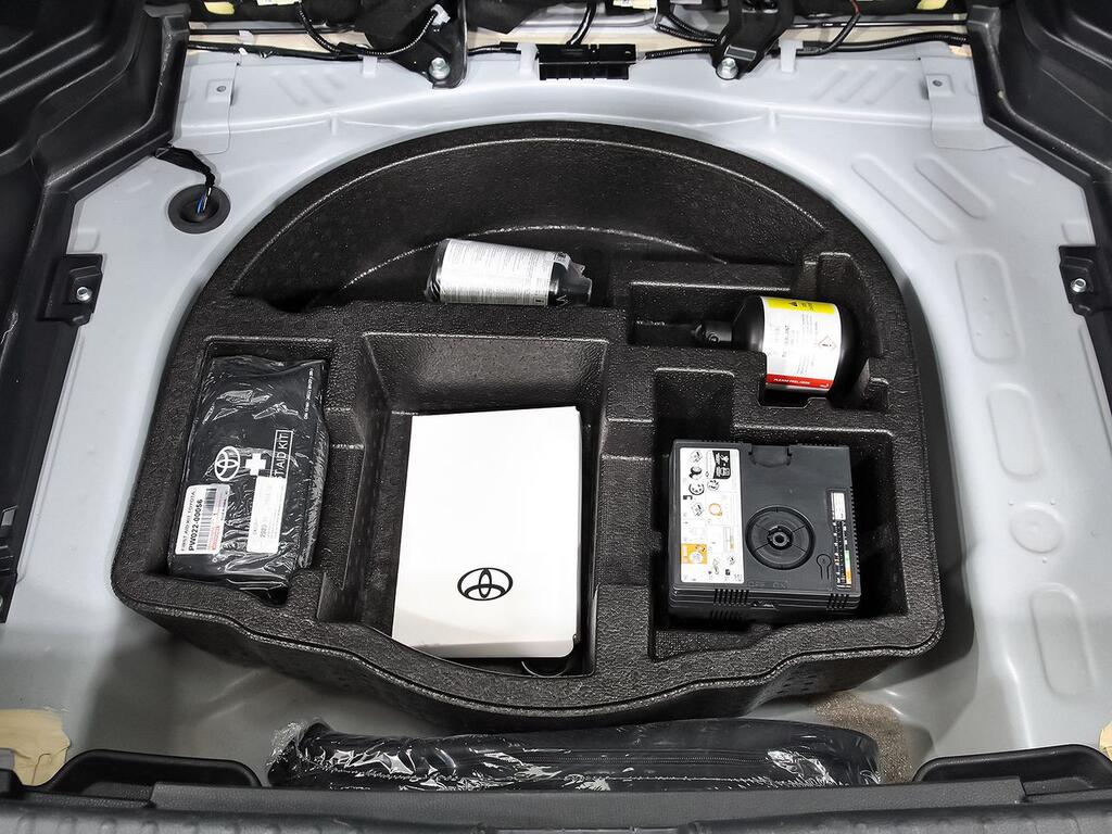 Toyota Yaris Cross 1.5 120H Active Tech 30 Toyota Yaris Cross 1.5 120H Active Tech 30