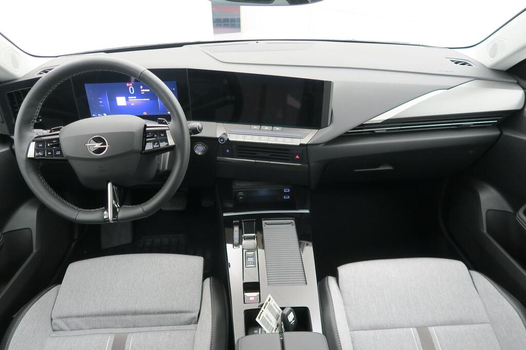 Opel Astra 1.6T Hybrid 132kW (180CV) Elegance Auto 15 Opel Astra 1.6T Hybrid 132kW (180CV) Elegance Auto 15