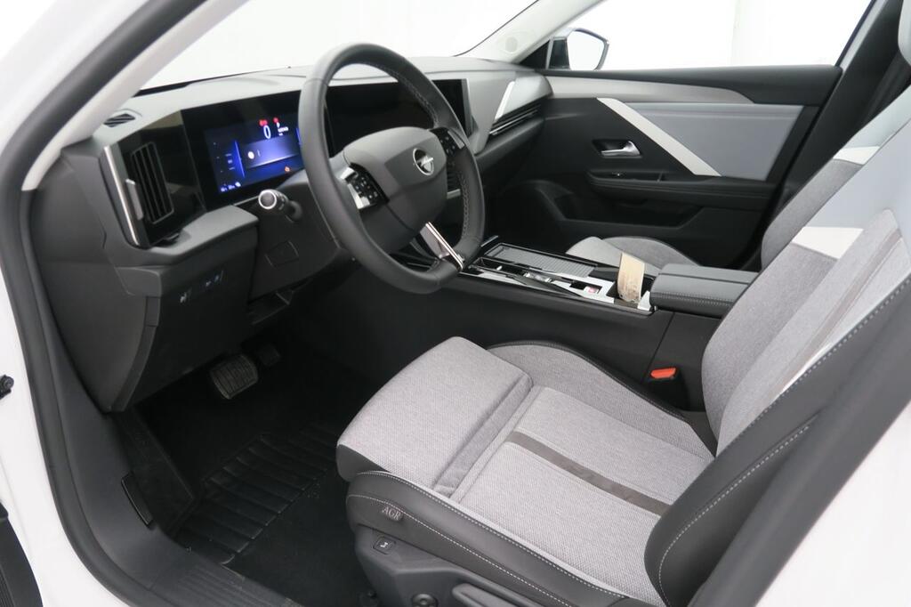 Opel Astra 1.6T Hybrid 132kW (180CV) Elegance Auto 7 Opel Astra 1.6T Hybrid 132kW (180CV) Elegance Auto 7
