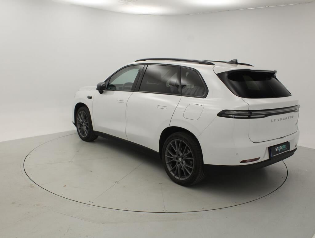 Leapmotor C10 C10 REEV 28.4 kWh Design Auto 3