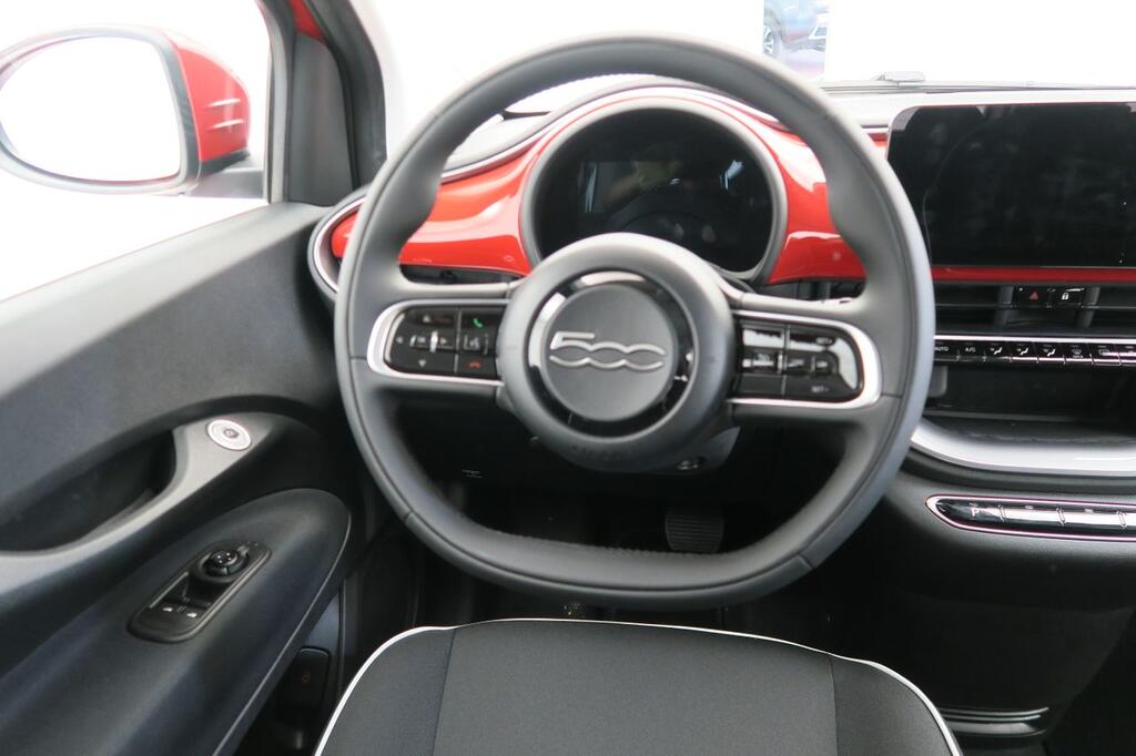 Fiat 500 Monotrim Hb 190km 70kW (95CV) 11 Fiat 500 Monotrim Hb 190km 70kW (95CV) 11