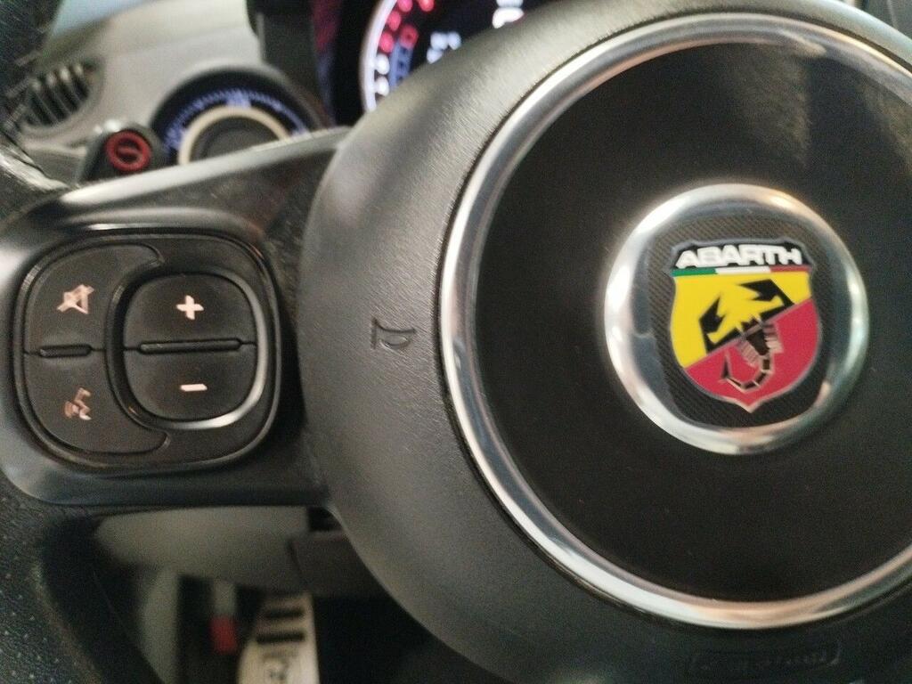 Abarth 500 595C Turismo 1.4 16v T-Jet 121kW E6D 9 Abarth 500 595C Turismo 1.4 16v T-Jet 121kW E6D 9