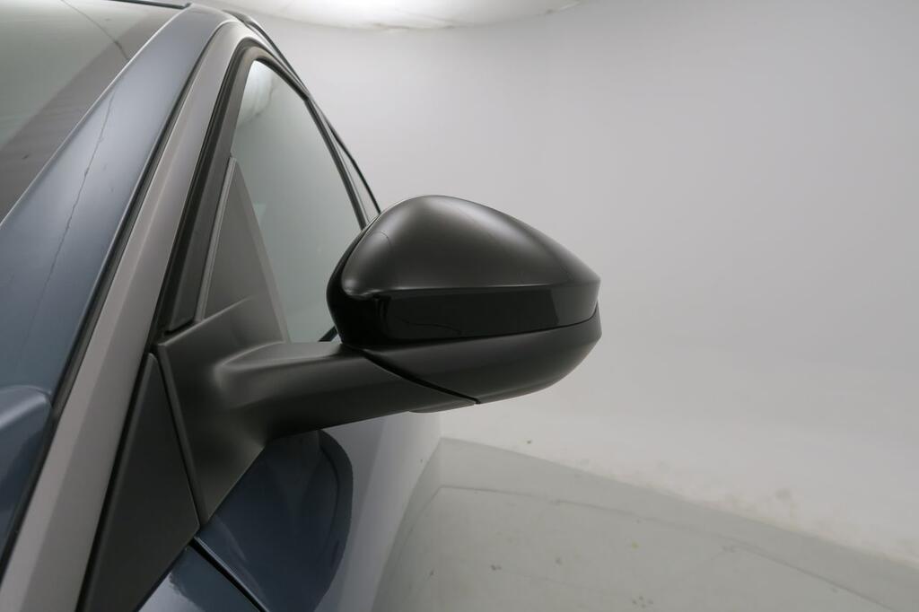 Peugeot 5008 1.2 100KW Allure eDCS6 23 Peugeot 5008 1.2 100KW Allure eDCS6 23