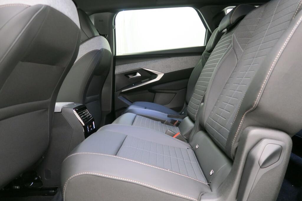 Peugeot 5008 1.2 100KW Allure eDCS6 18 Peugeot 5008 1.2 100KW Allure eDCS6 18