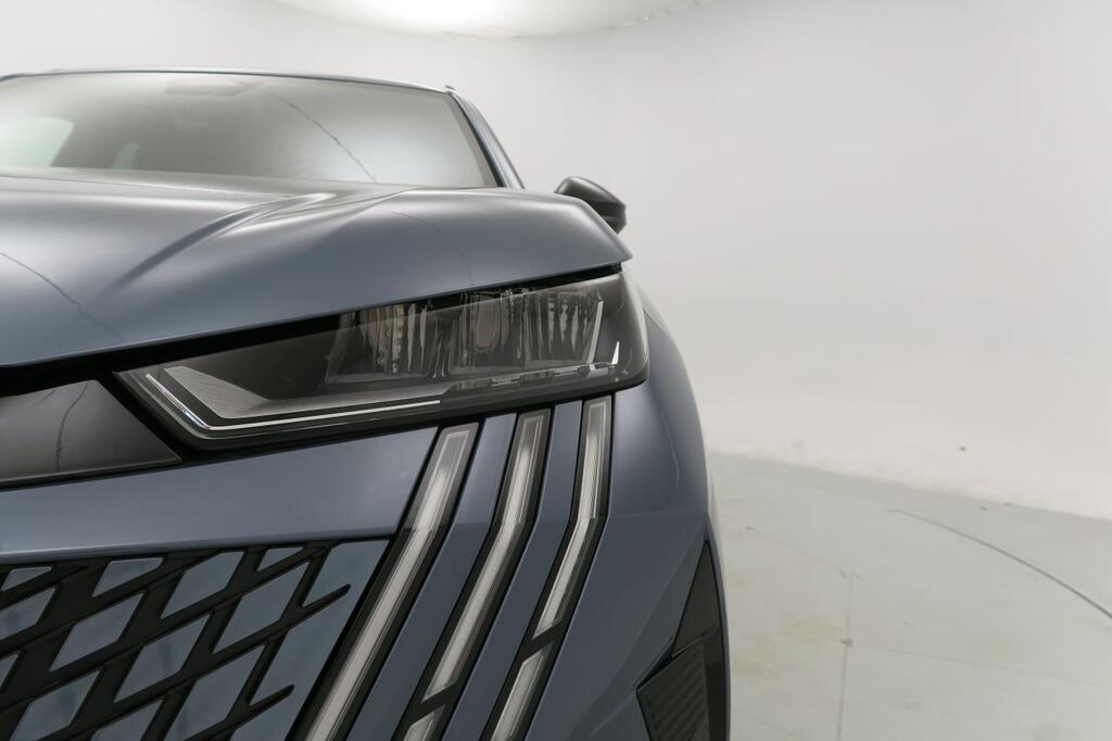 Peugeot 5008 1.2 100KW Allure eDCS6 22 Peugeot 5008 1.2 100KW Allure eDCS6 22