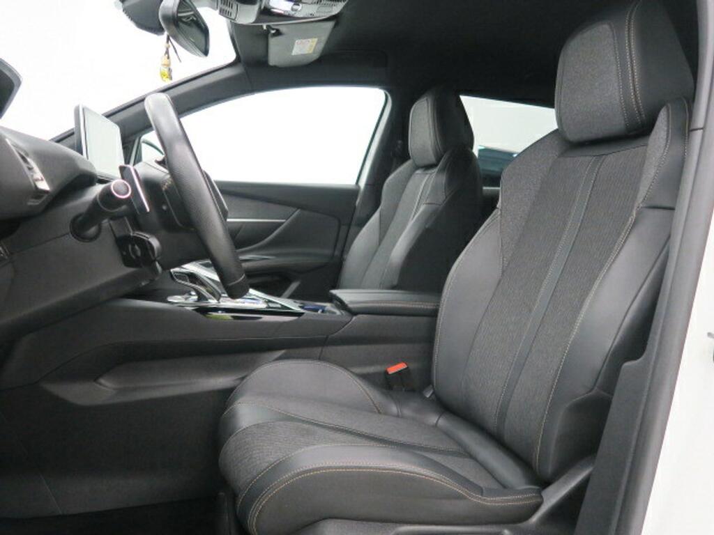 Peugeot 3008 1.2 PURETECH 96KW (130CV) GT LINE EAT8 19 Peugeot 3008 1.2 PURETECH 96KW (130CV) GT LINE EAT8 19