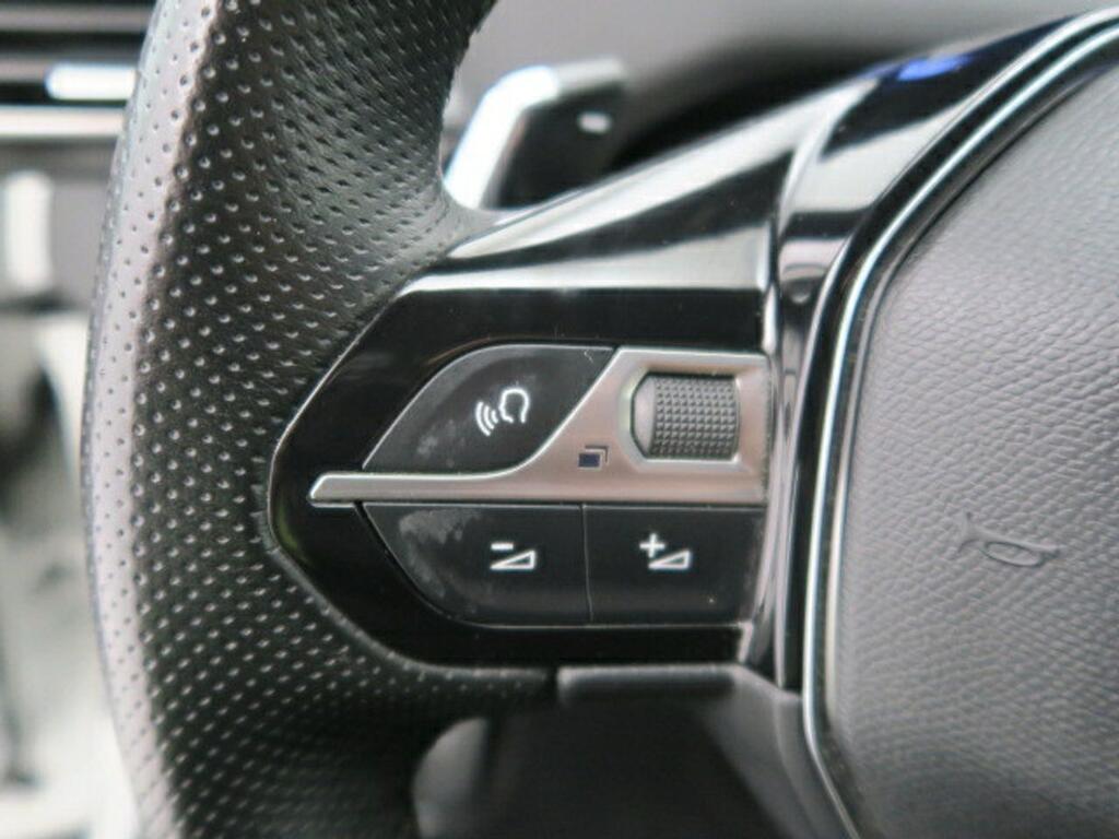 Peugeot 3008 1.2 PURETECH 96KW (130CV) GT LINE EAT8 14 Peugeot 3008 1.2 PURETECH 96KW (130CV) GT LINE EAT8 14