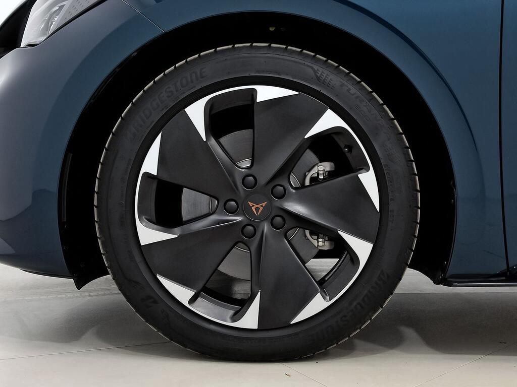 Cupra Born 170kW (231 CV) 59kWh E-Boost Pack 8 Cupra Born 170kW (231 CV) 59kWh E-Boost Pack 8