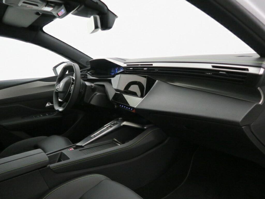 Peugeot 308 5P GT Hybrid 180 eEAT8 16 Peugeot 308 5P GT Hybrid 180 eEAT8 16
