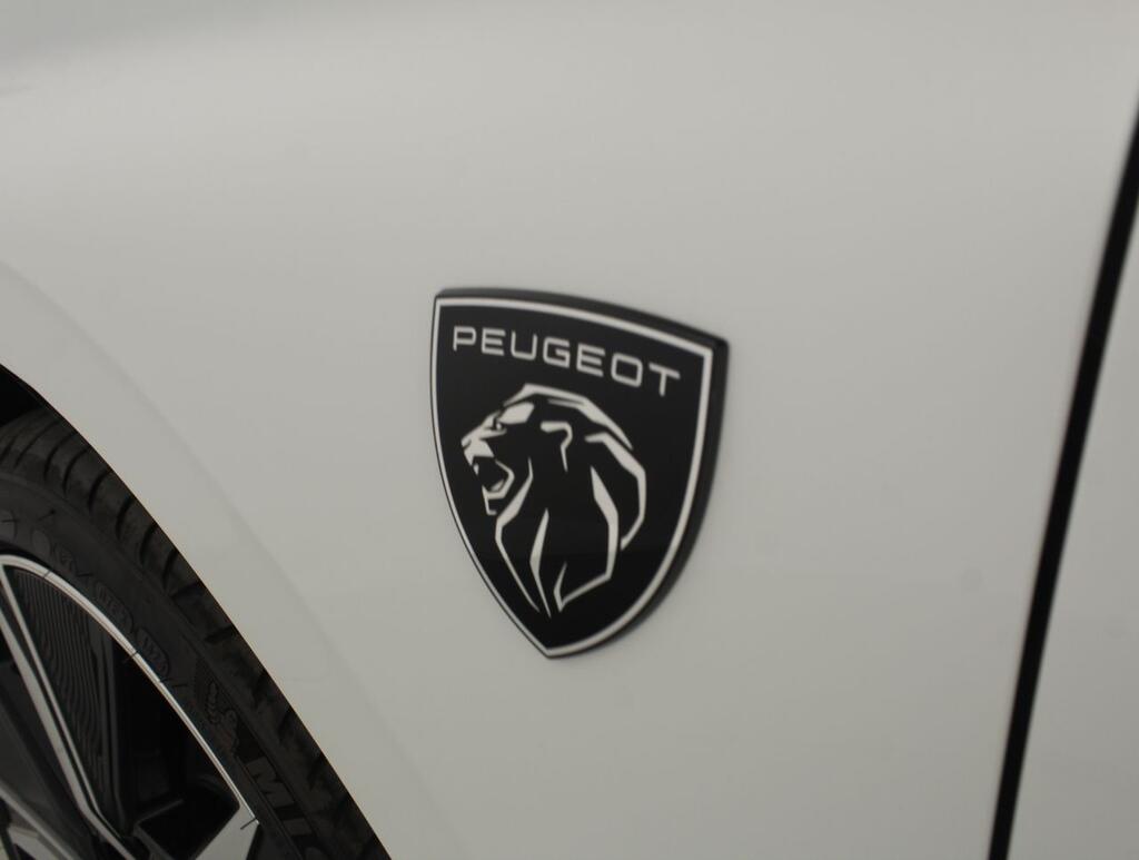 Peugeot 308 5P GT Hybrid 180 eEAT8 25 Peugeot 308 5P GT Hybrid 180 eEAT8 25